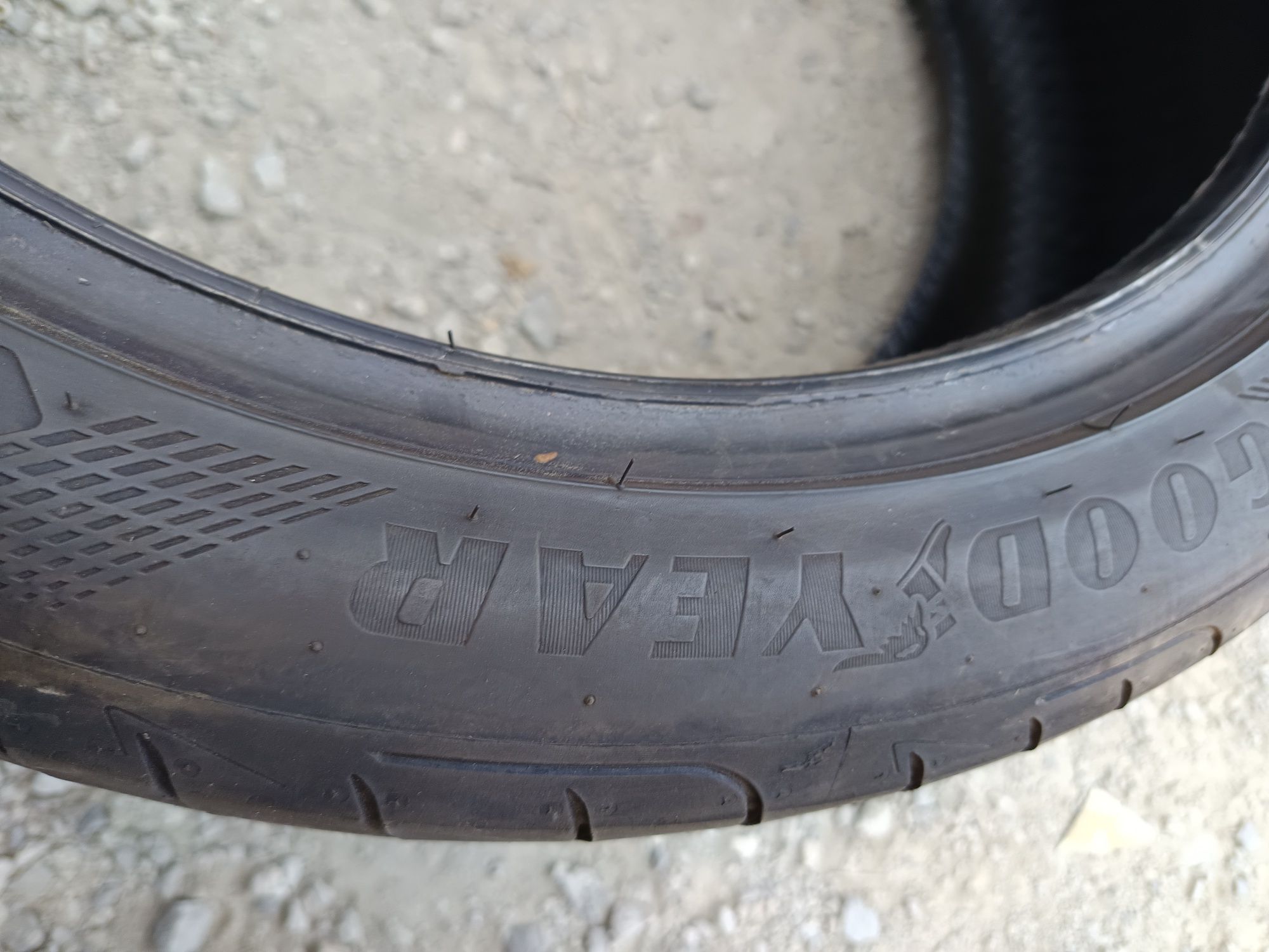 245 40 R 18 GOODYEAR Дот 4421