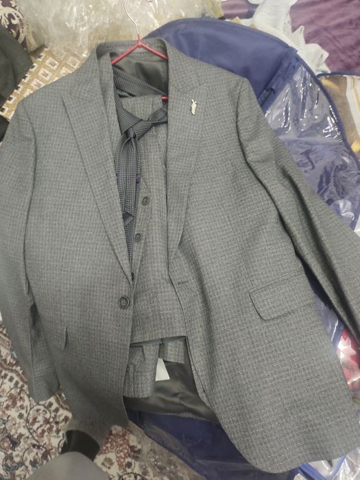 Komplekt kastim shim oq koyne nimchasi bor