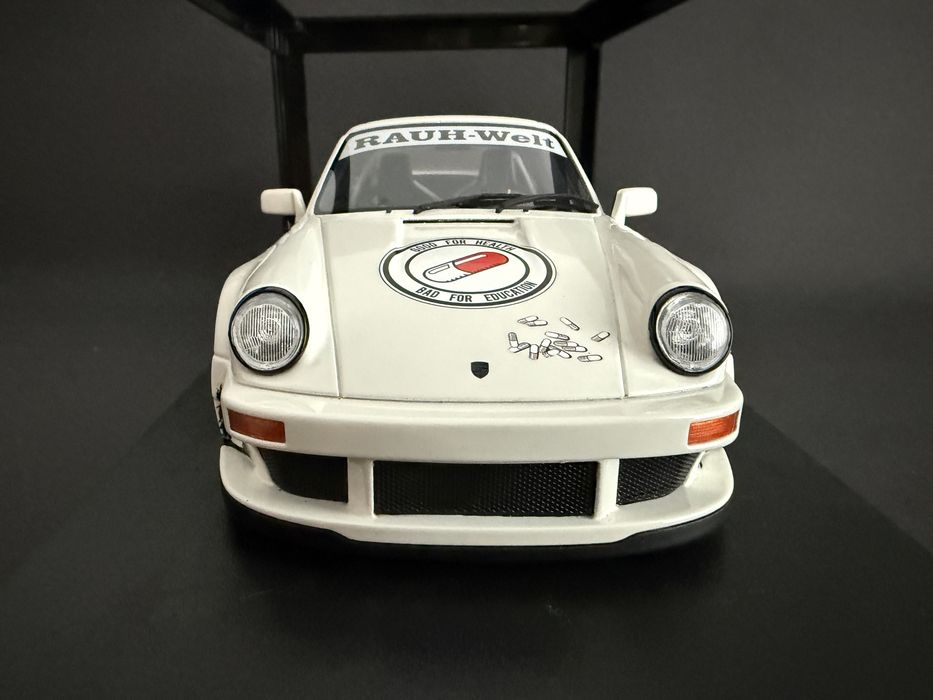 Macheta Porsche 911 RWB Akira 1/18 GT Spirit