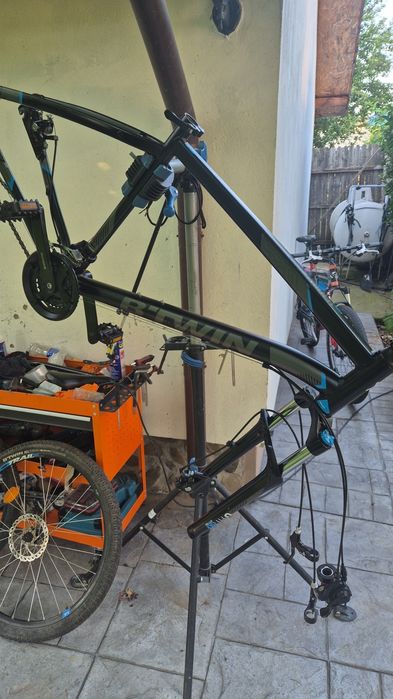 Cadru bicicleta 27.5,mărimea L-XL,Sram X4