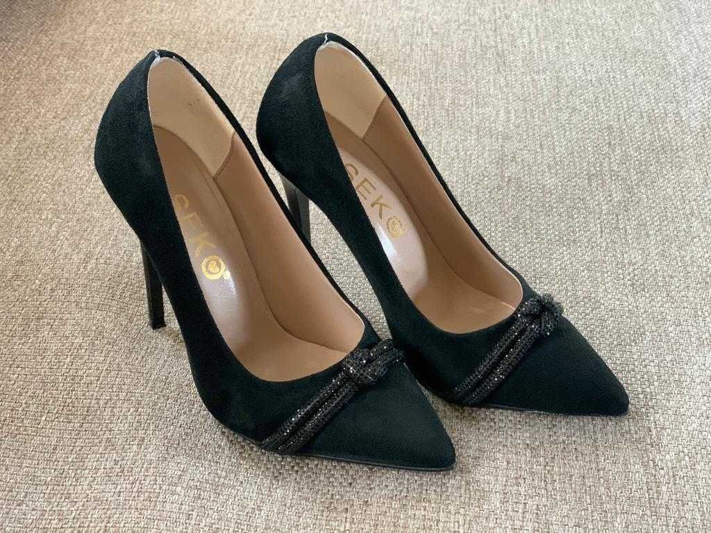 Pantofi stiletto extrem de eleganti, negri - marimea 36