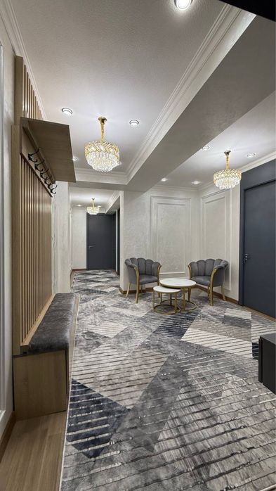 Продается 3 ком. Квартира площадью 105 кв.м. По ул. Рудаки ор. Караван