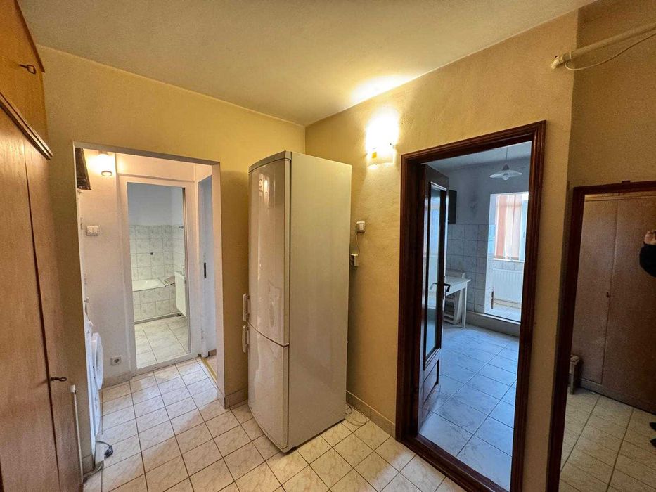 Apartament 2 camere, decomandat, Nicolina 2