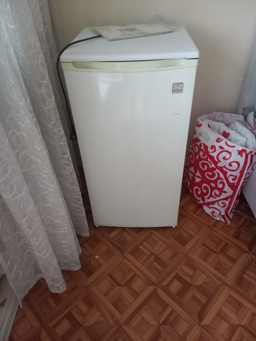 Морозильник Daewoo в отличном состоянии