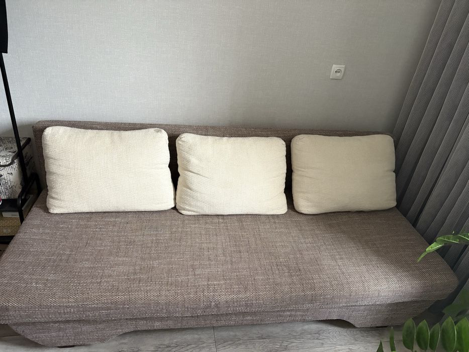 Продается диван в хорошем  состоянии