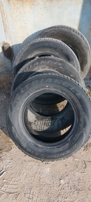 Зимние шины 225/70/16 Б/у 4шт