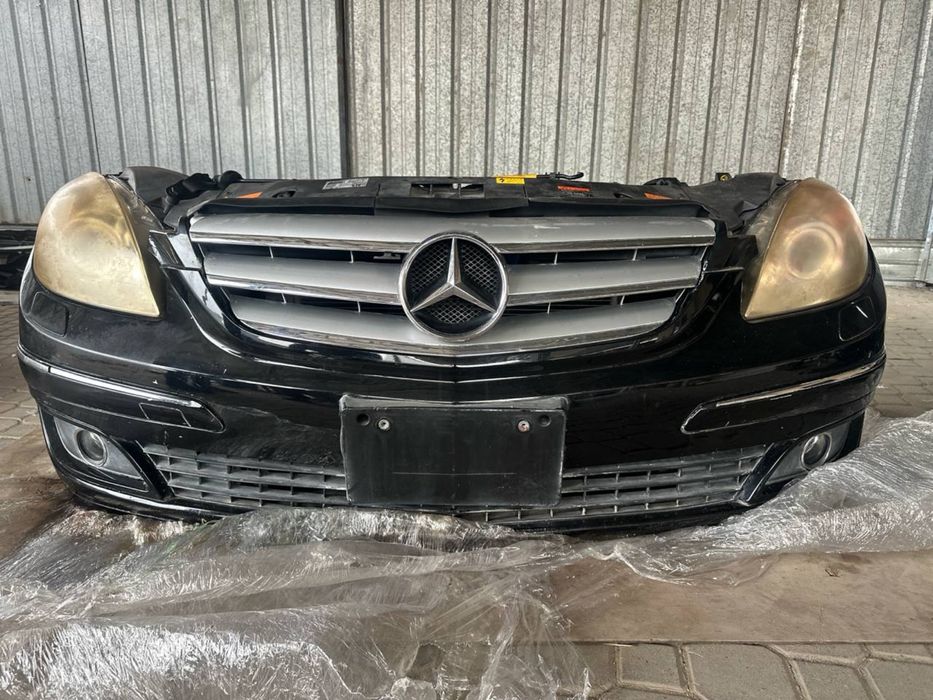 Бампер  мерс В170 …….