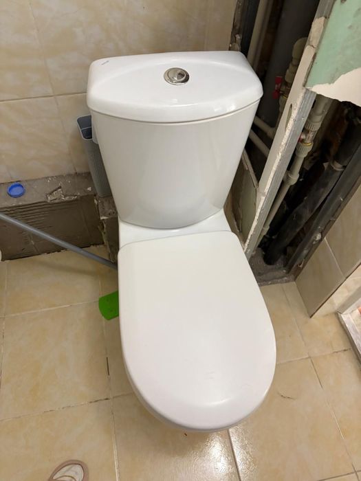 Продам унитаз, в рабочем состояний