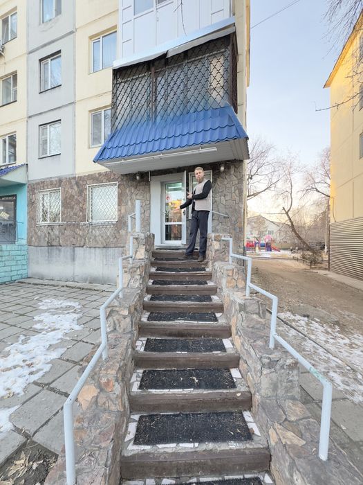 Коммерческое помещение на Момышулыс отдельным входом - 50 м²