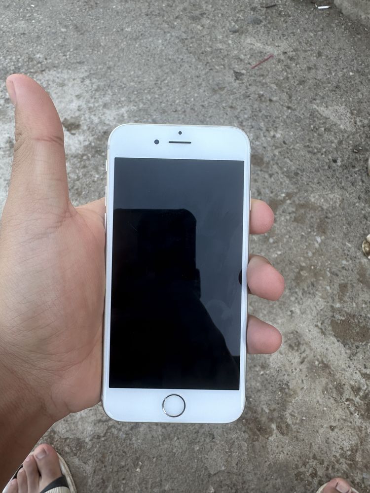 Продавам Iphone 6s 16gb