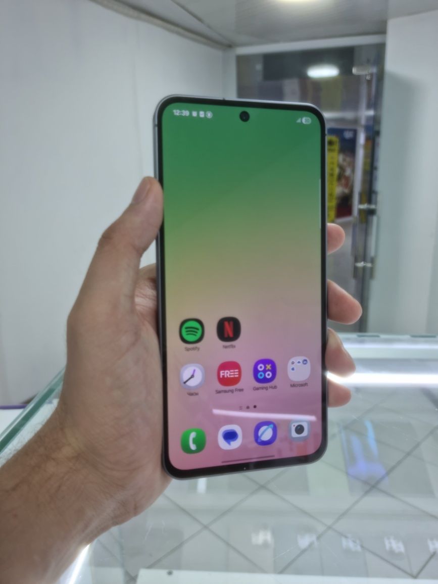 Samsung galaxy a56 ideal holatda sotiladi