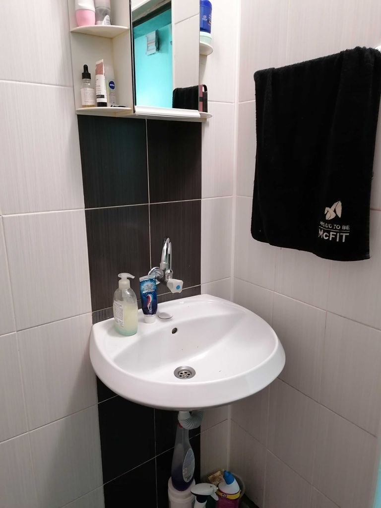 Продава се Къща в с. Стоб, Област Кюстендил - 110 кв.м за 1182 €/кв.м - Снимка #19