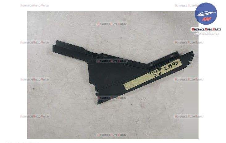 Орнамент Стълб Ц Външен За Врата Дясна Задна Оригинален Ланд Ровер / L