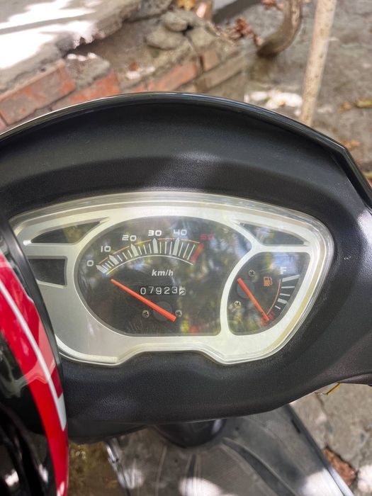 Wasat Benzinli Skuter Sotiladi 150kub