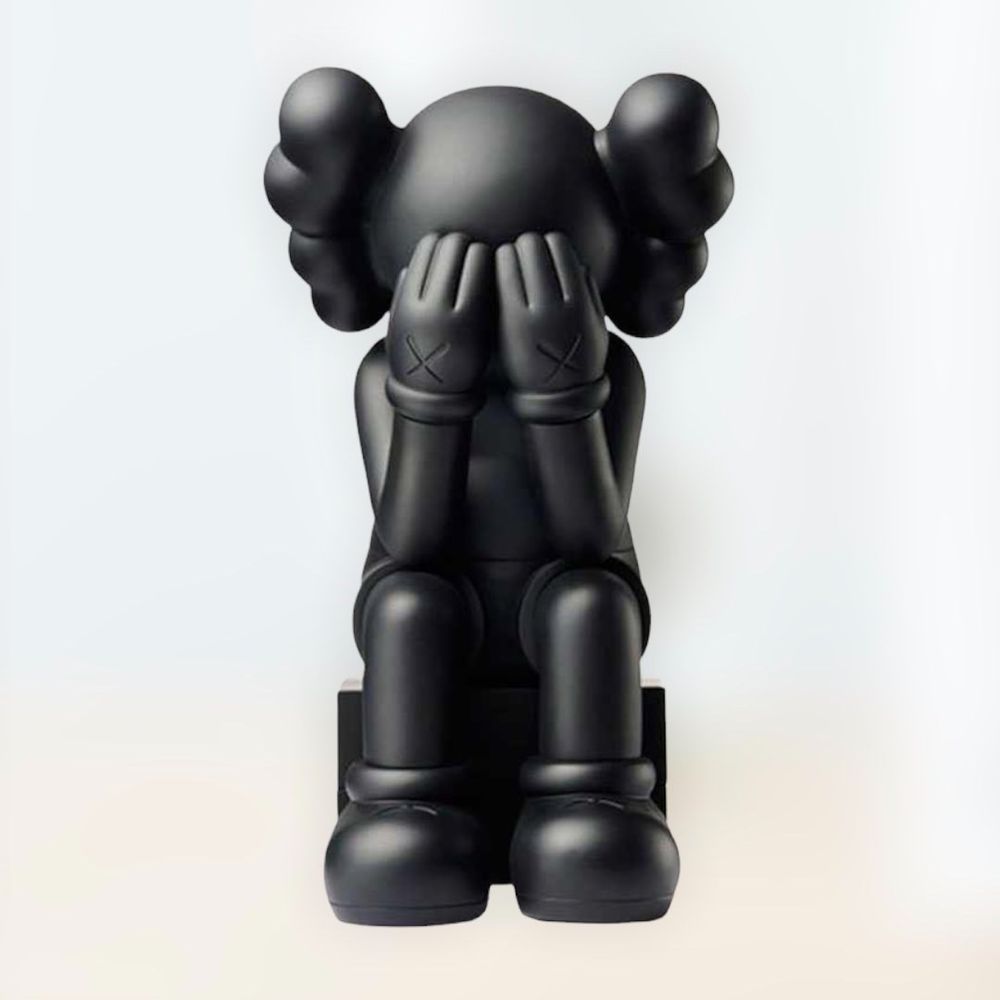 Фигурки KAWS в размер 28,37см