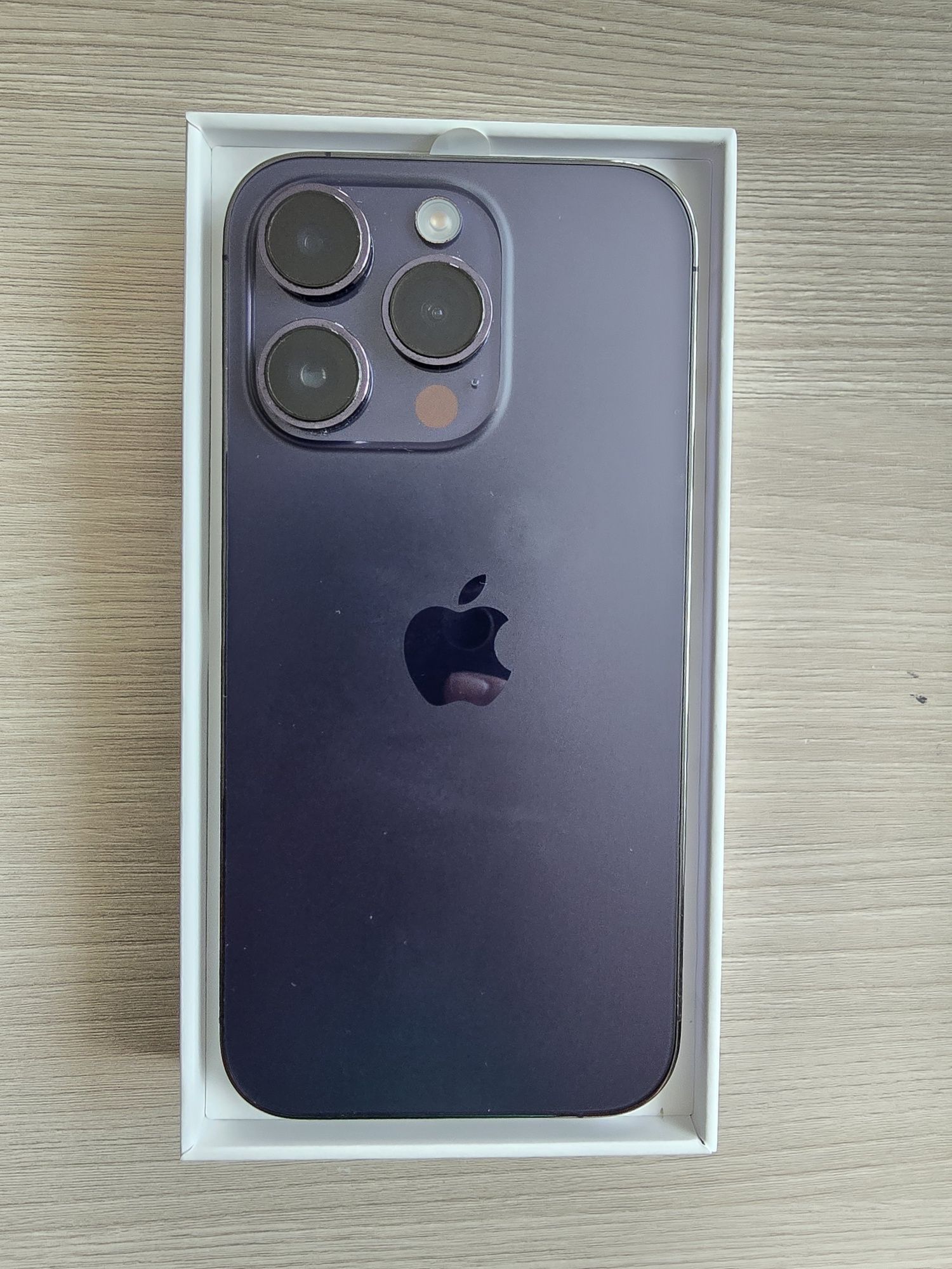 Срочно продам I phone 14 pro