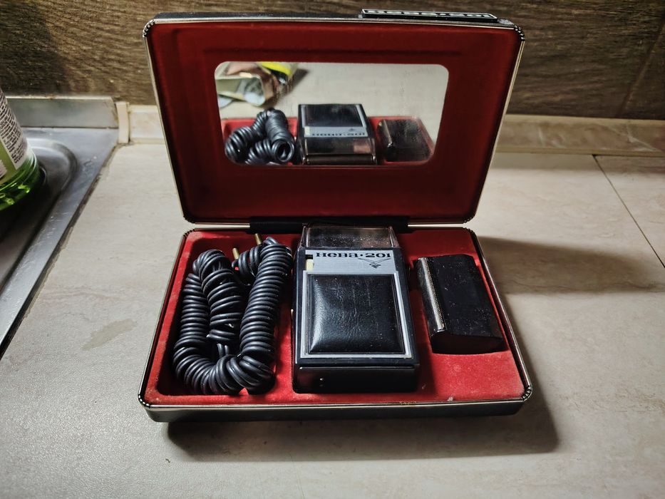 Работеща Ретро бръснарка машина от 70те години