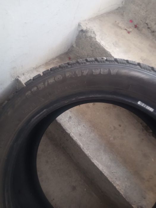 Set anvelope iarna 225/50/R17 folosite un sezon)