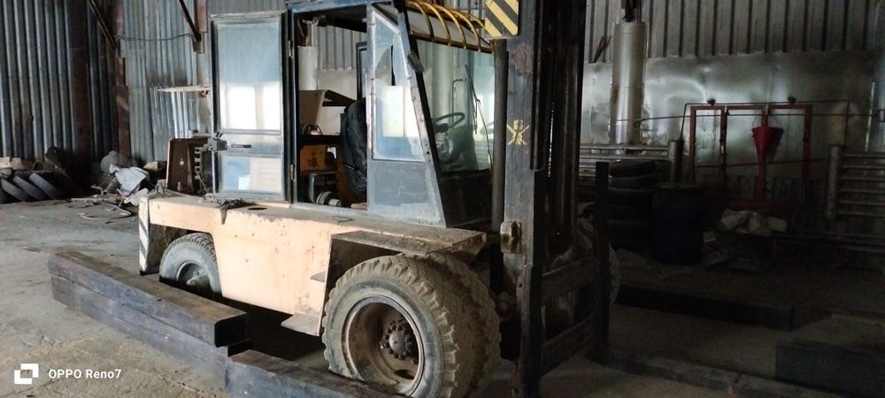 Львовский дизельный автопогрузчик, модели 41030.