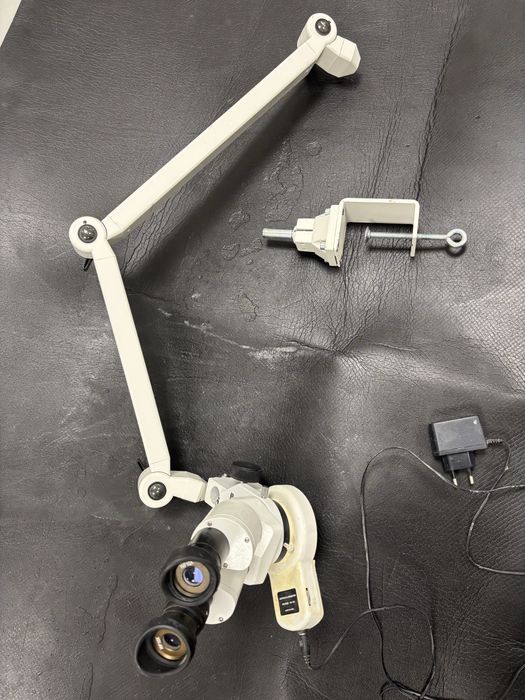 Microscop de lucru Eschenbach cu lumina