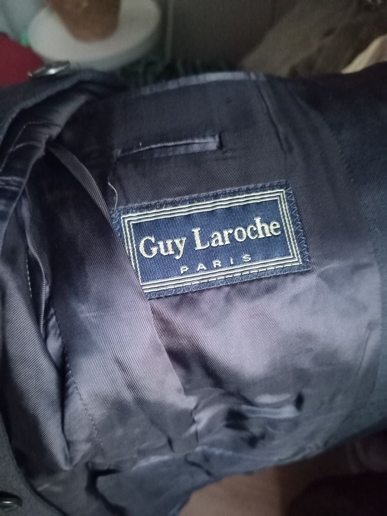 Sacou Guy Laroche din stofa de lână virgina