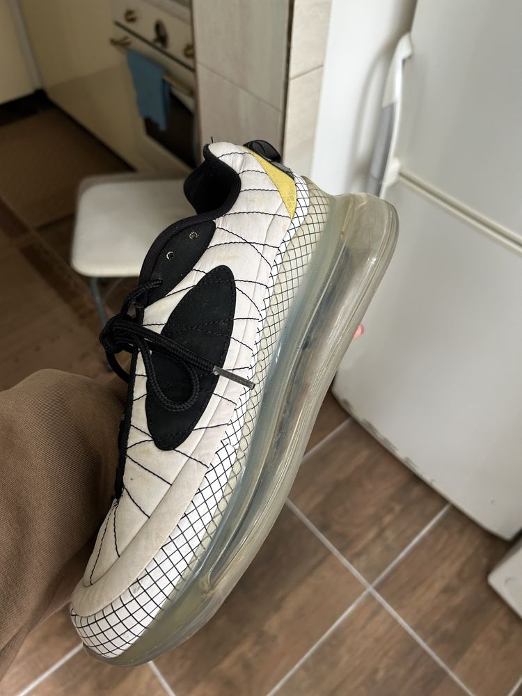 Nike Air max 720-818