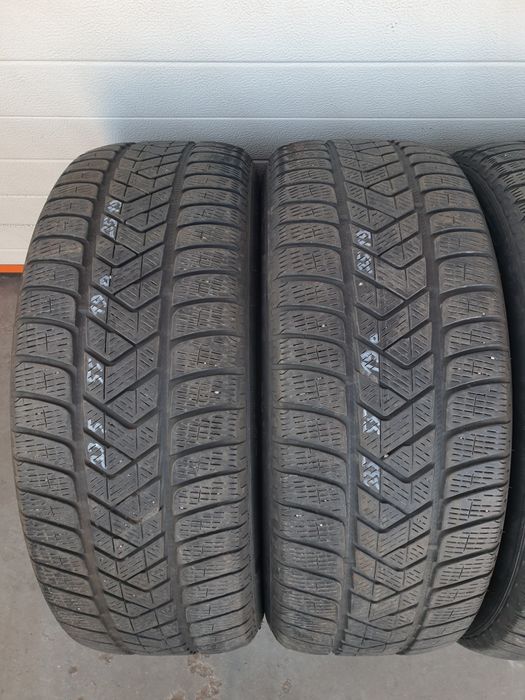 Зимни гуми 4 броя PIRELLI Scorpion 235 55 R19 дот 2519