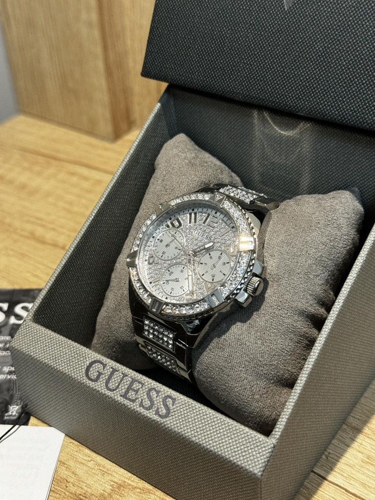 Чисто Нов Дамски часовник GUESS