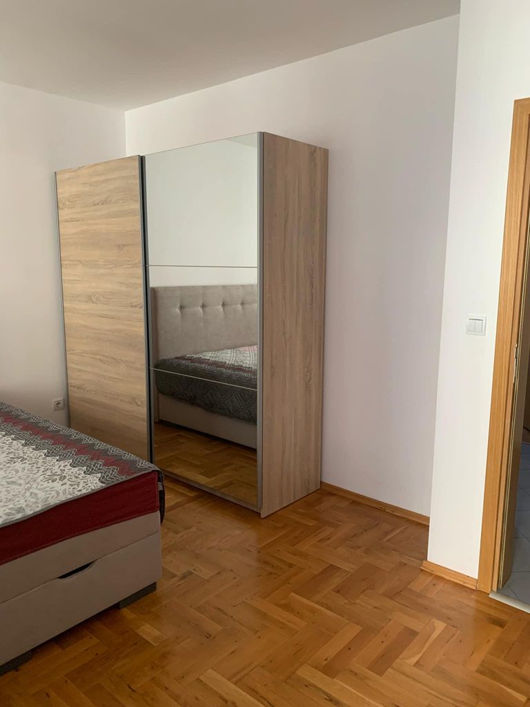 Дава се под наем Тристаен апартамент в София, Редута - 100 кв.м за 650 € - Снимка #1