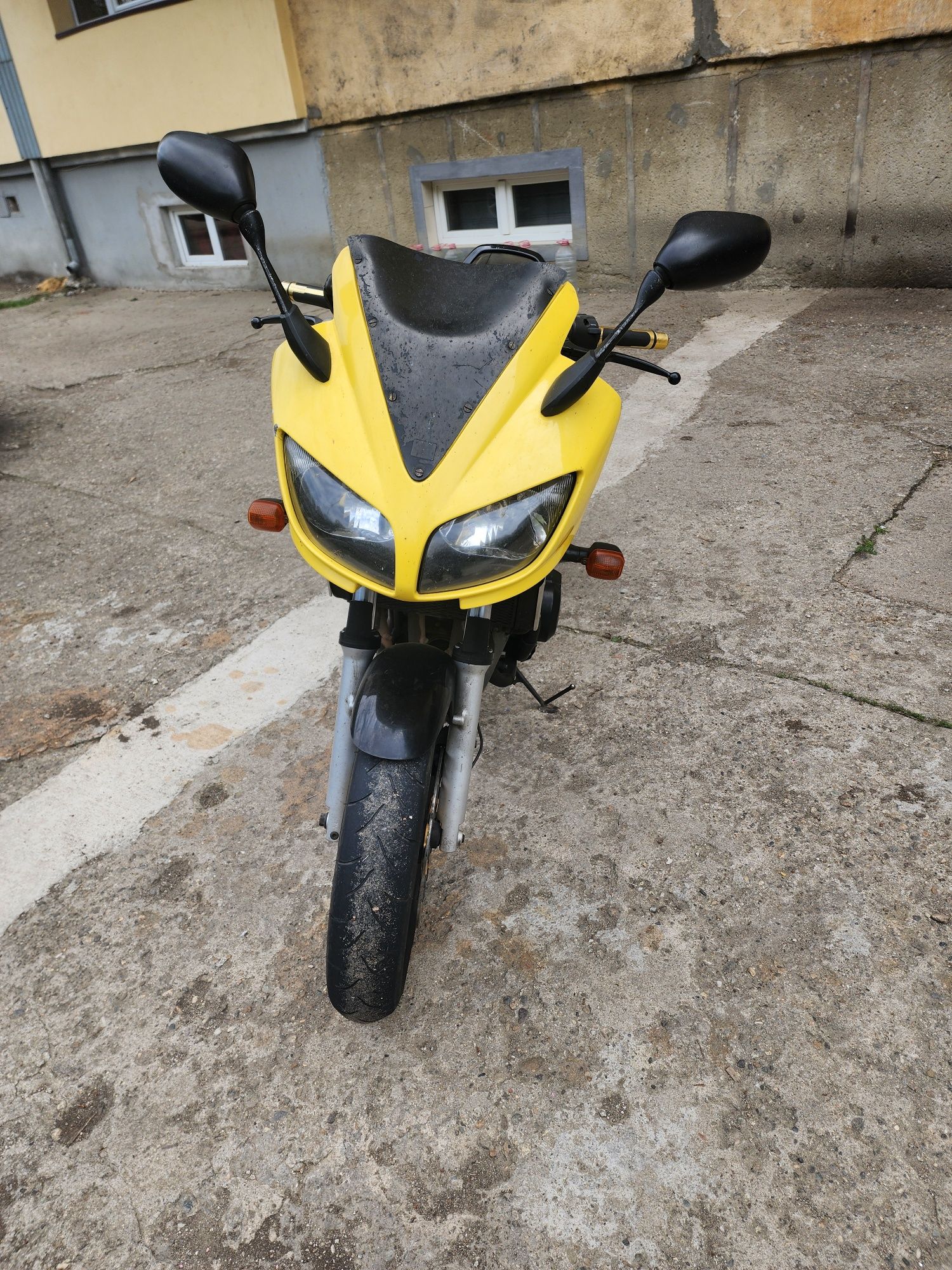 Yamaha fzs 600 2002