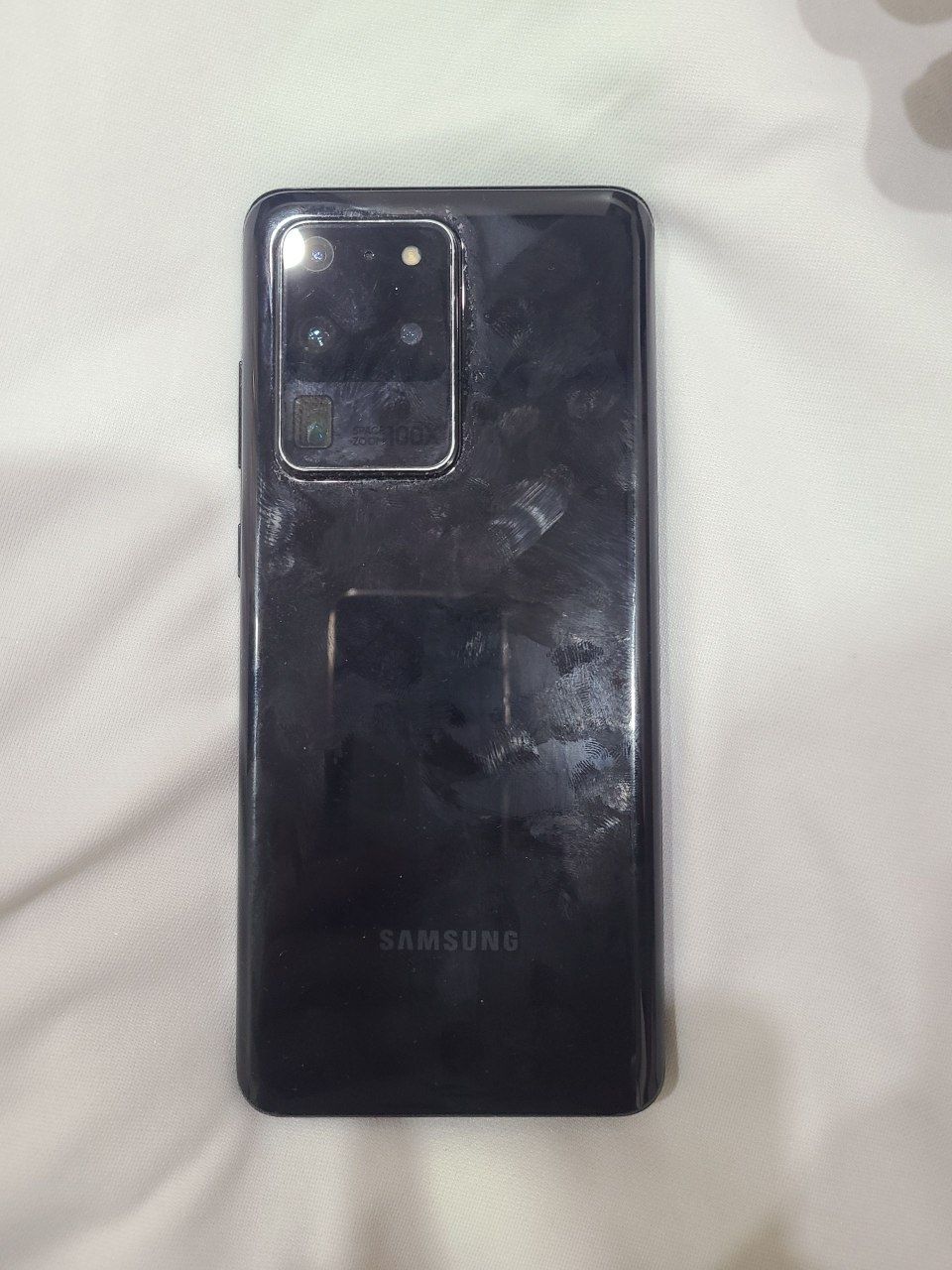 Samsung galaxy s20 ultra  12/128  2та сим  Екран алмашган ишлаши зур