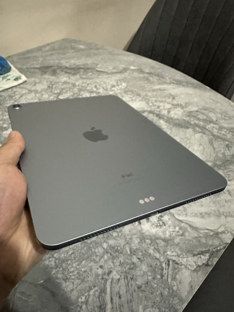 Продаётся IPad Air 4th Gen 64gb