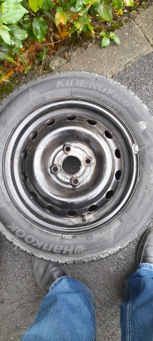 Cauciucuri de iarna cu jante de tablă