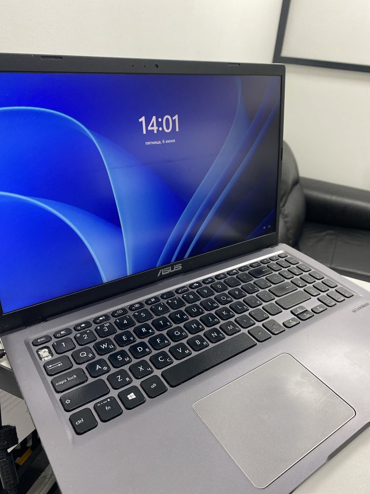 Ноутбук Asus Core i 3-10