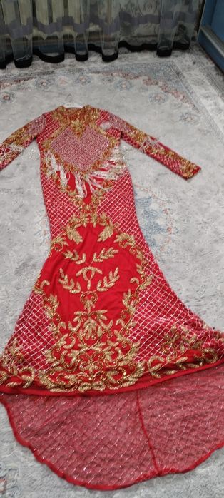 Новый платье с бисером