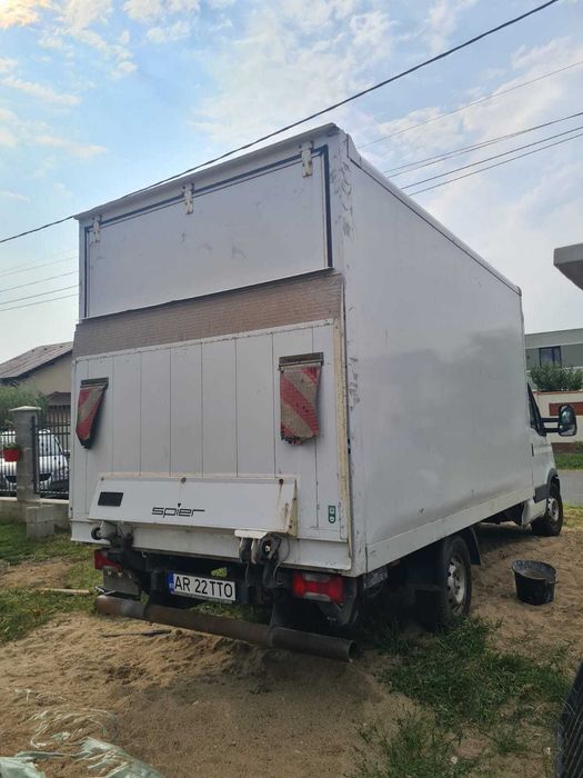 iveco 3,5 t cu lift