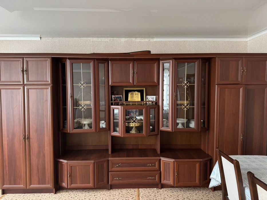 Продам стенку гостиную