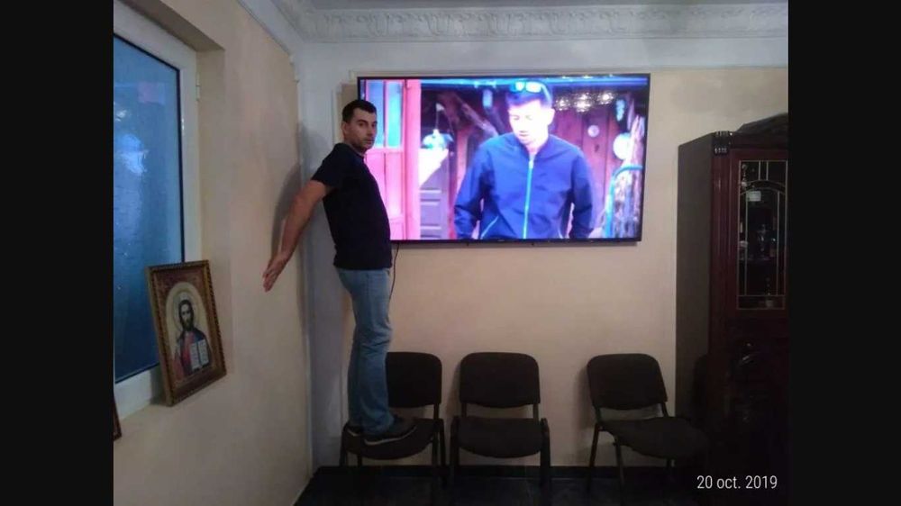 Montare / montez suport de TV pe orice perete