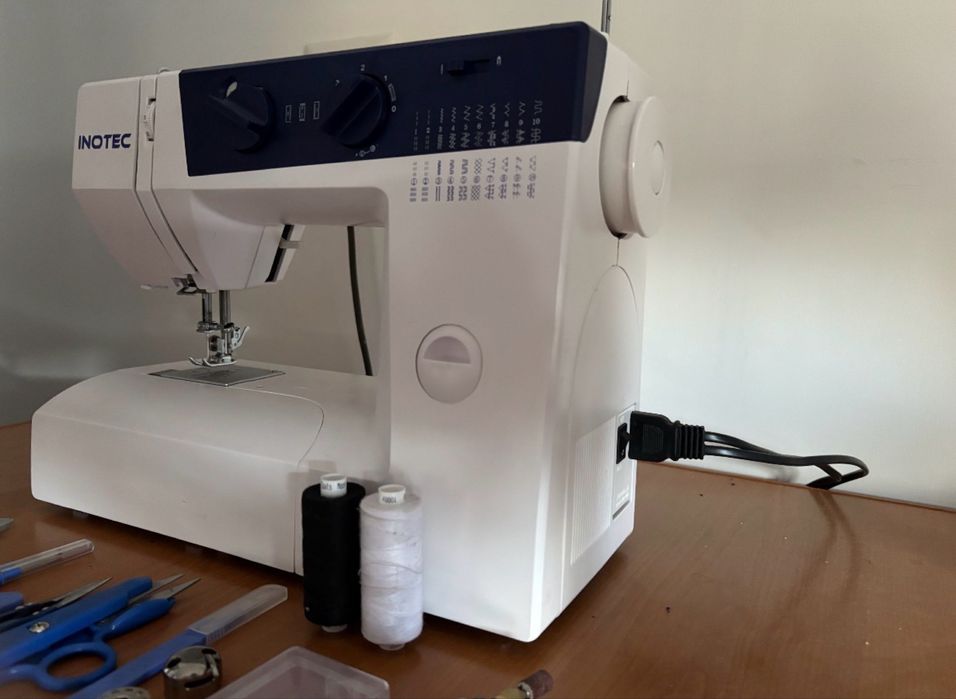 Masina de cusut Inotec