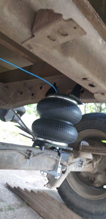 Perne aer suspensie auto – kit complet pentru dube, rulote, SUV,