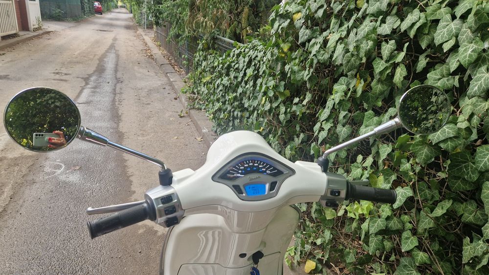 Vand scuter Vespa Primavera 50cc ,  2016 , 8000 km