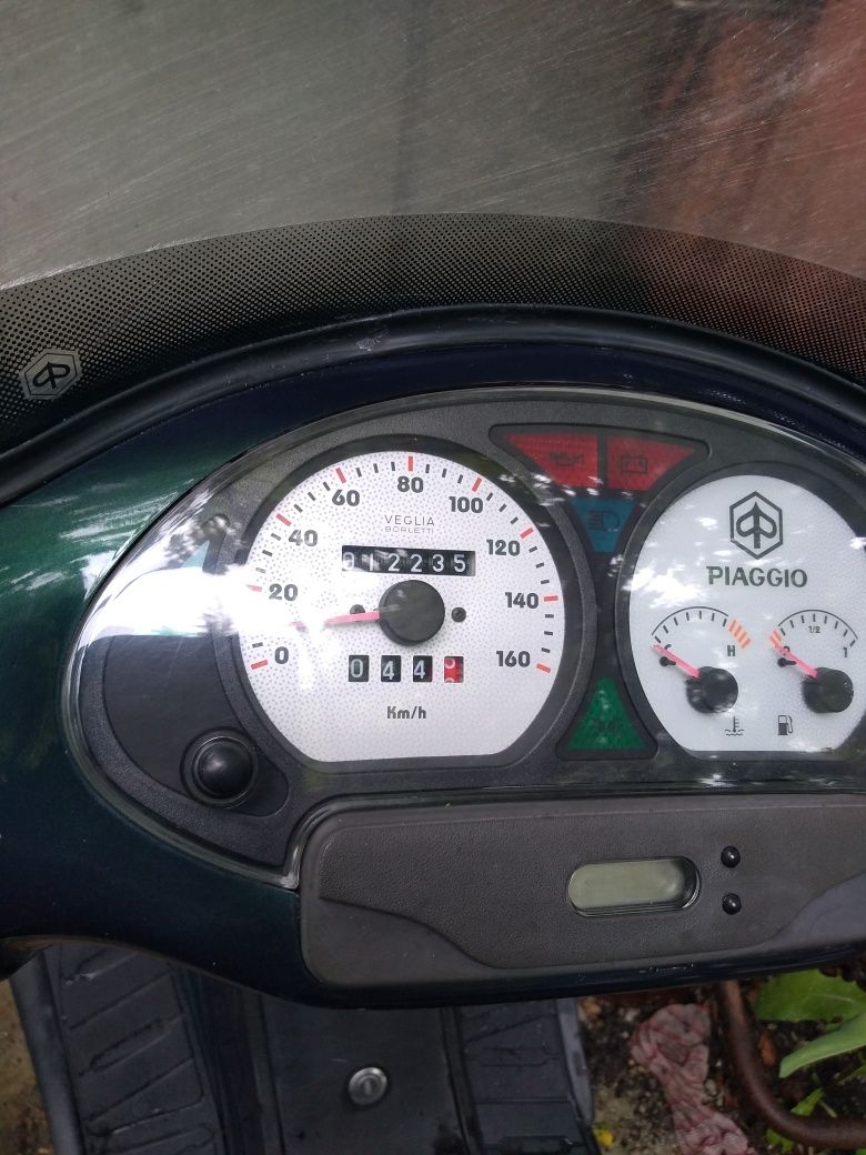 Скутер piaggio hexagon 125