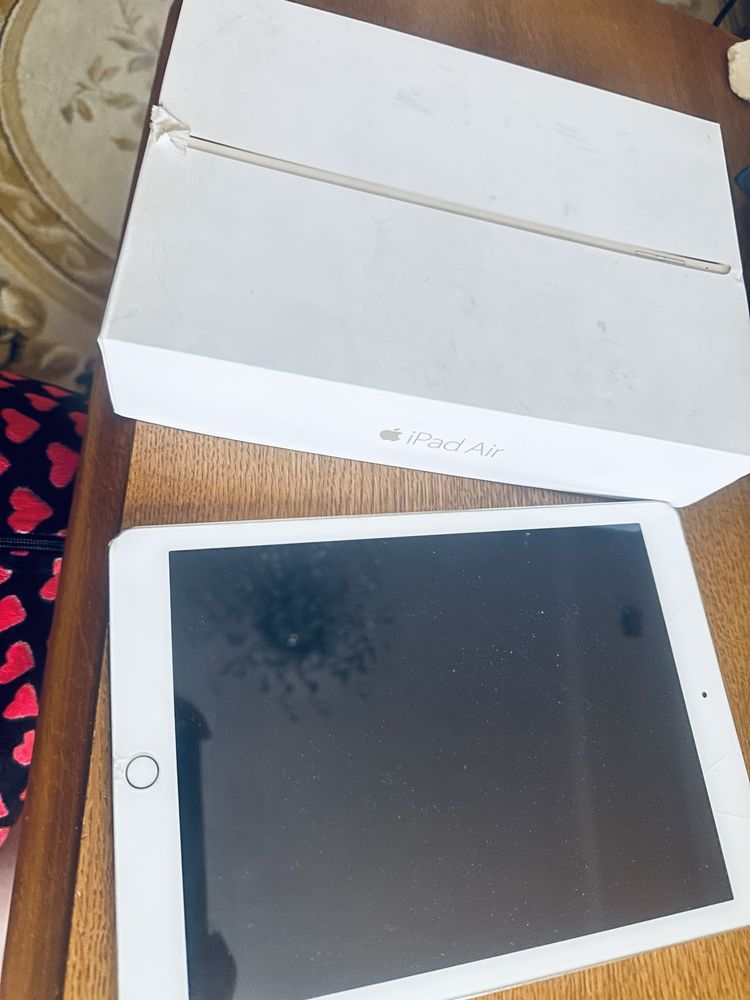 Продам Ipad Air