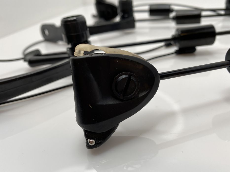 Swinger East Shark pentru Pescuit la Crap cu borseta pentru protectie