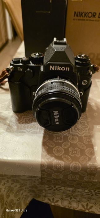 Nikon F4s + 50mm f/1.8G AF-S + accesorii complete – stare excelentă –