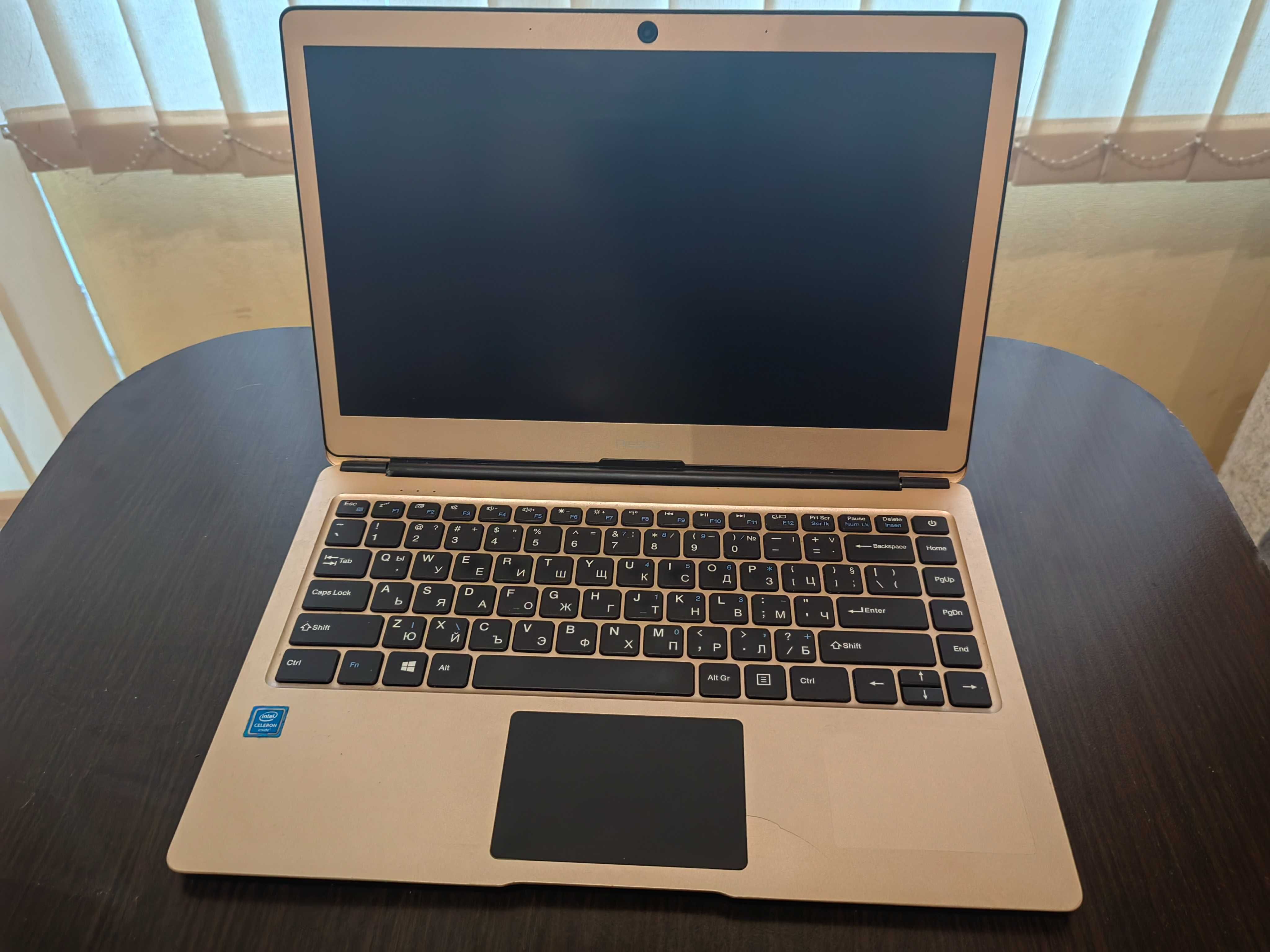 Notebook Prestigio 133S.