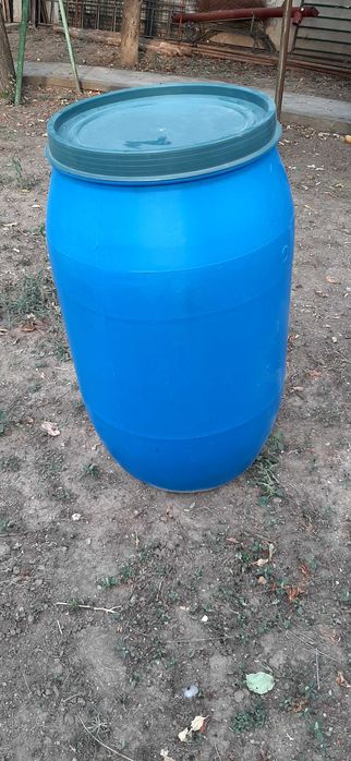 van butoaie plastic 200 l/ 100 l. diverse capacitati fl