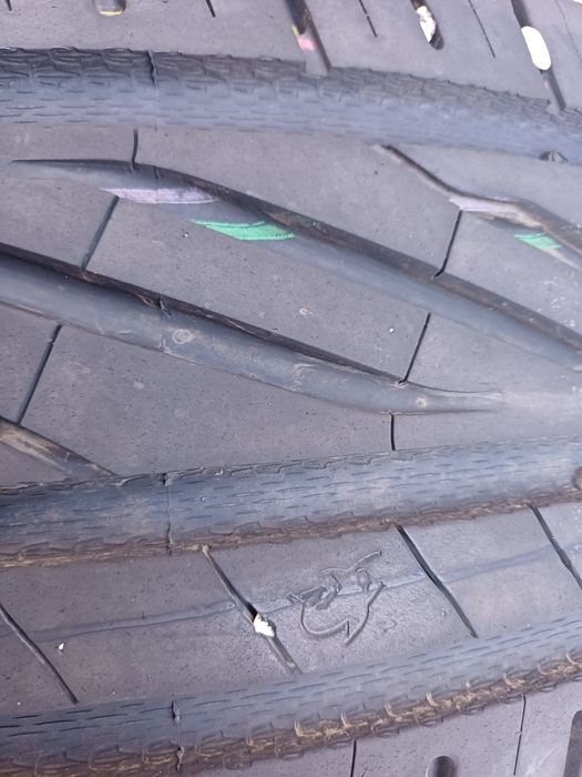 Гуми 205/50/17 Унироял