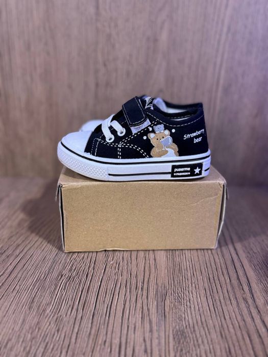 Продам новые кеды