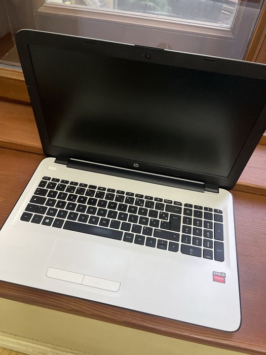 Laptop HP i7 generatia a 6 a 12GB RAM SSD placa video dedicata